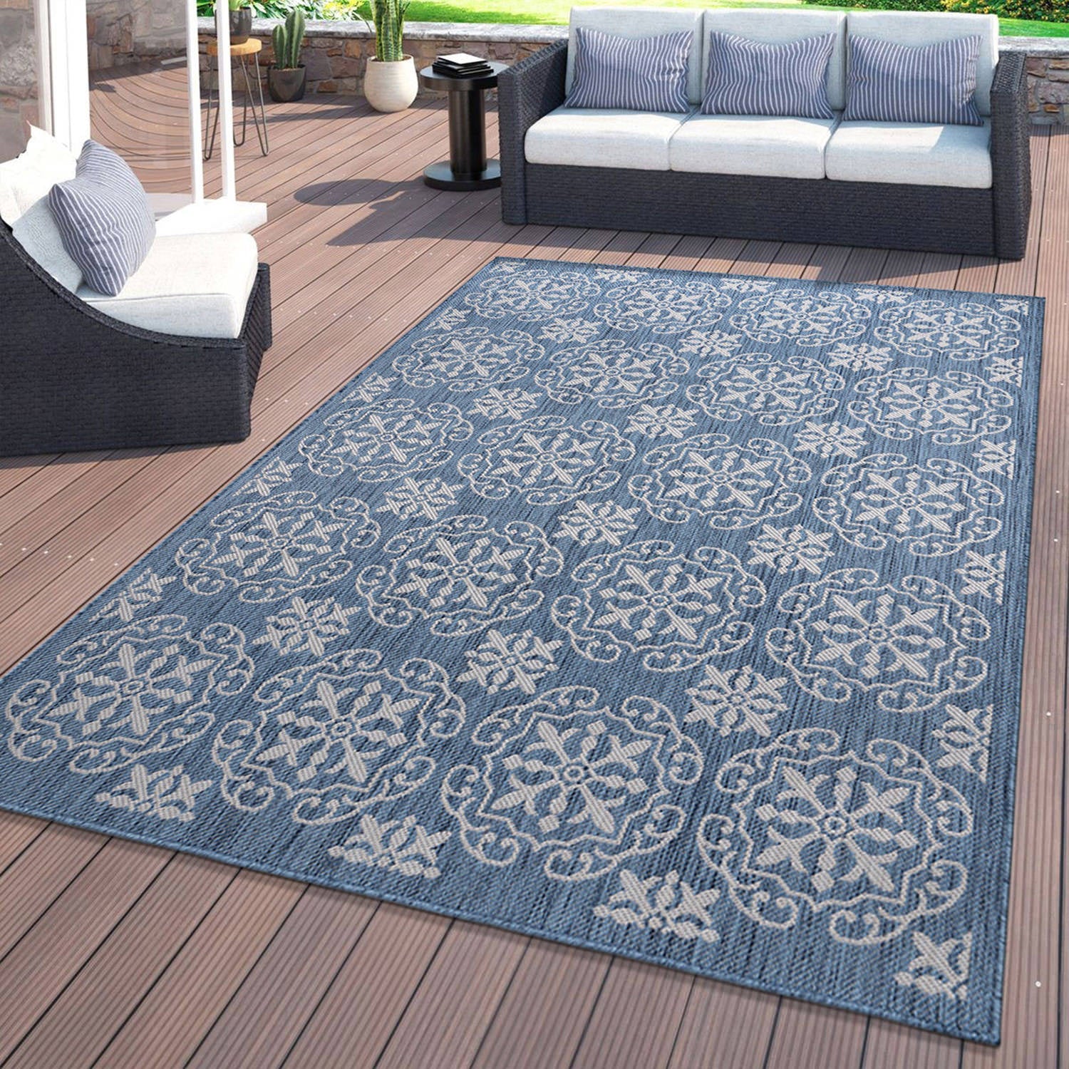 Transitional Geometric Textured Flat Weave Indoor/Outdoor Area Rug