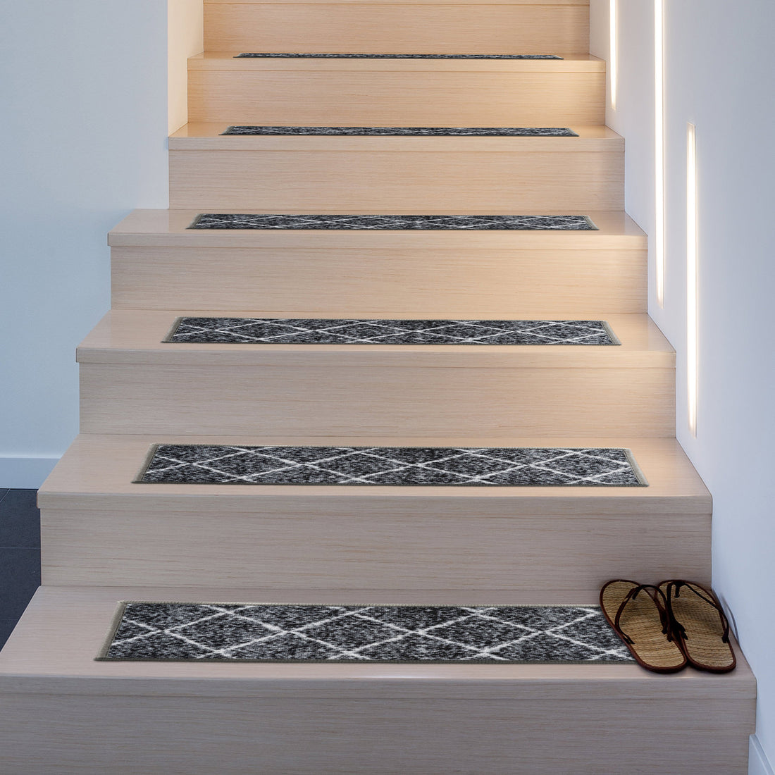 Contemporary Trellis Non-Slip Stair Treads