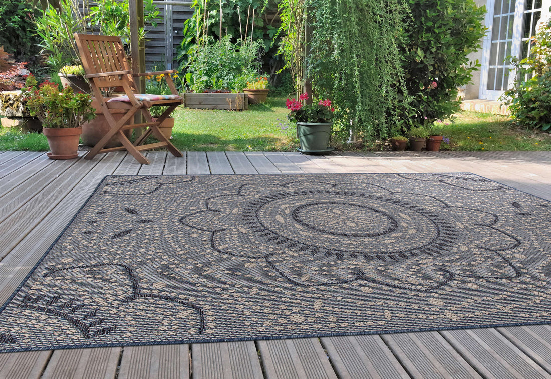 Portia Oriental Medallion Indoor/Outdoor Area Rug